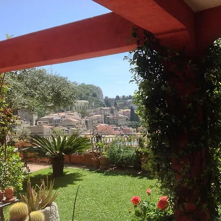 فندق مبيت وإفطار Rocca Castello تاورمينا