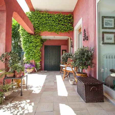 فندق مبيت وإفطار Rocca Castello *