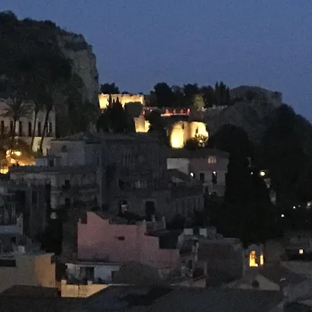 Rocca Castello Couette-café